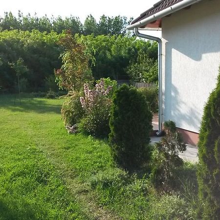 Cserkei Nyaralo Cserkeszolo Exterior photo