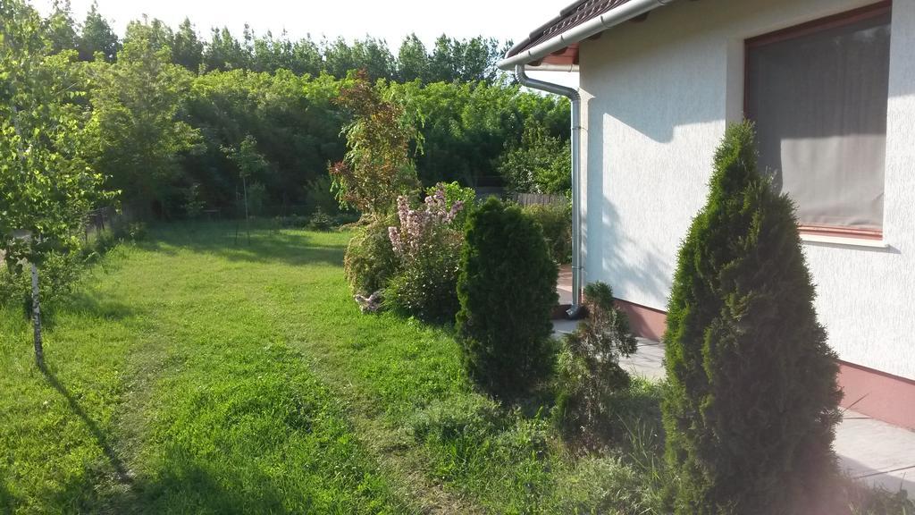 Cserkei Nyaralo Cserkeszolo Exterior photo