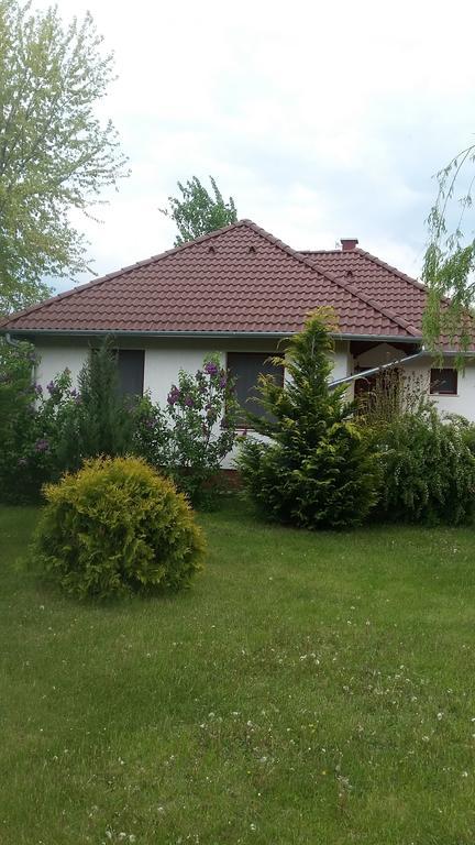Cserkei Nyaralo Cserkeszolo Exterior photo