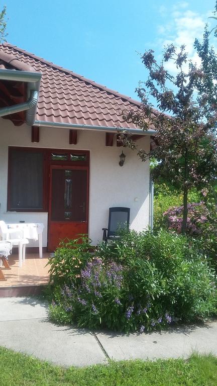 Cserkei Nyaralo Cserkeszolo Exterior photo
